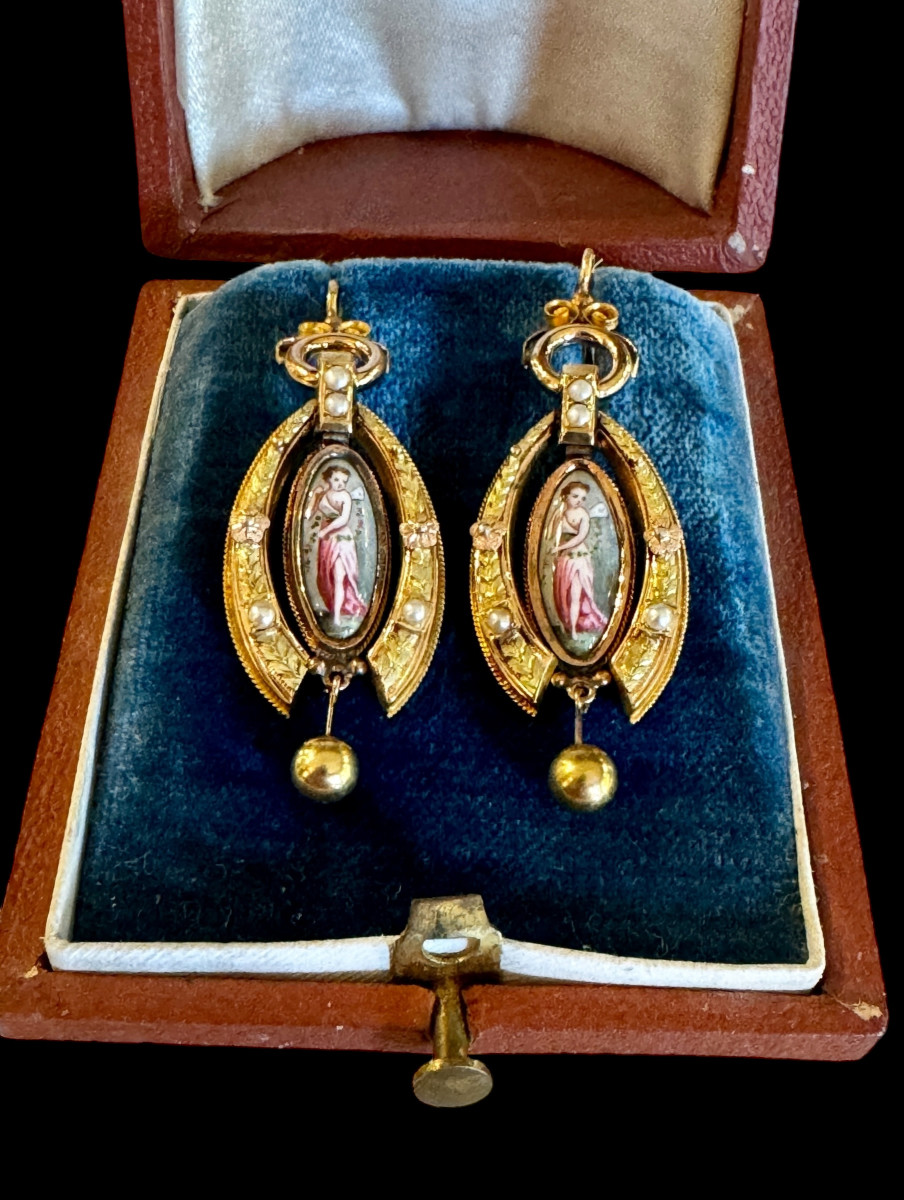 Pendants d'Oreilles En Or De Couleurs Et Porcelaine émaillée