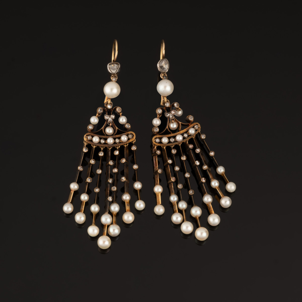 Paire De Pendants d'Oreilles En Perles Fines Et Diamants