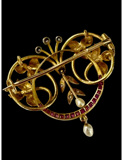 Broche Art-Nouveau en or, rubis et diamants